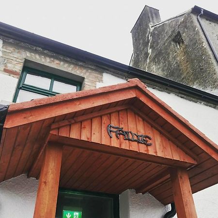 Galway Glamping Hotel Tuam Buitenkant foto