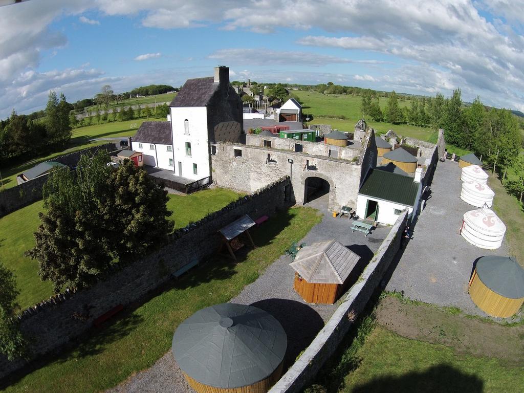 Galway Glamping Hotel Tuam Buitenkant foto