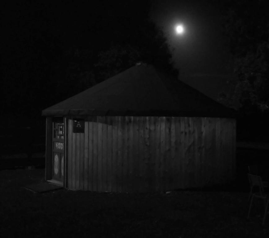 Galway Glamping Hotel Tuam Buitenkant foto