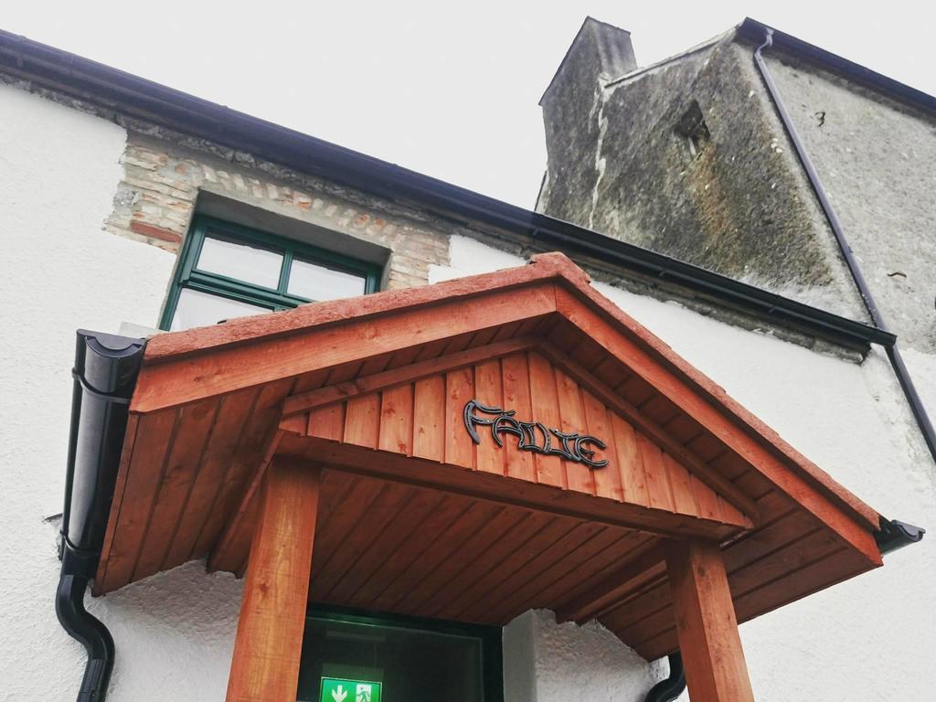 Galway Glamping Hotel Tuam Buitenkant foto